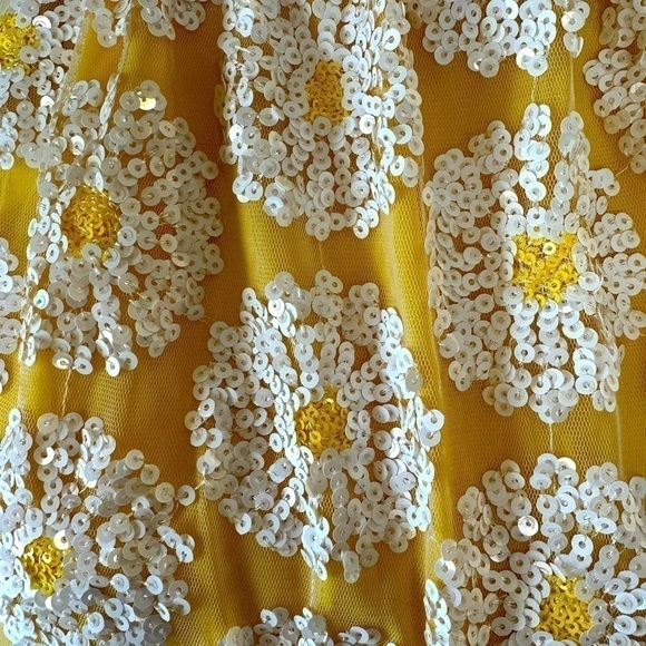 TRINA TURK Rancho sequin yellow & white floral tie back halter top size medium - Picture 4 of 11